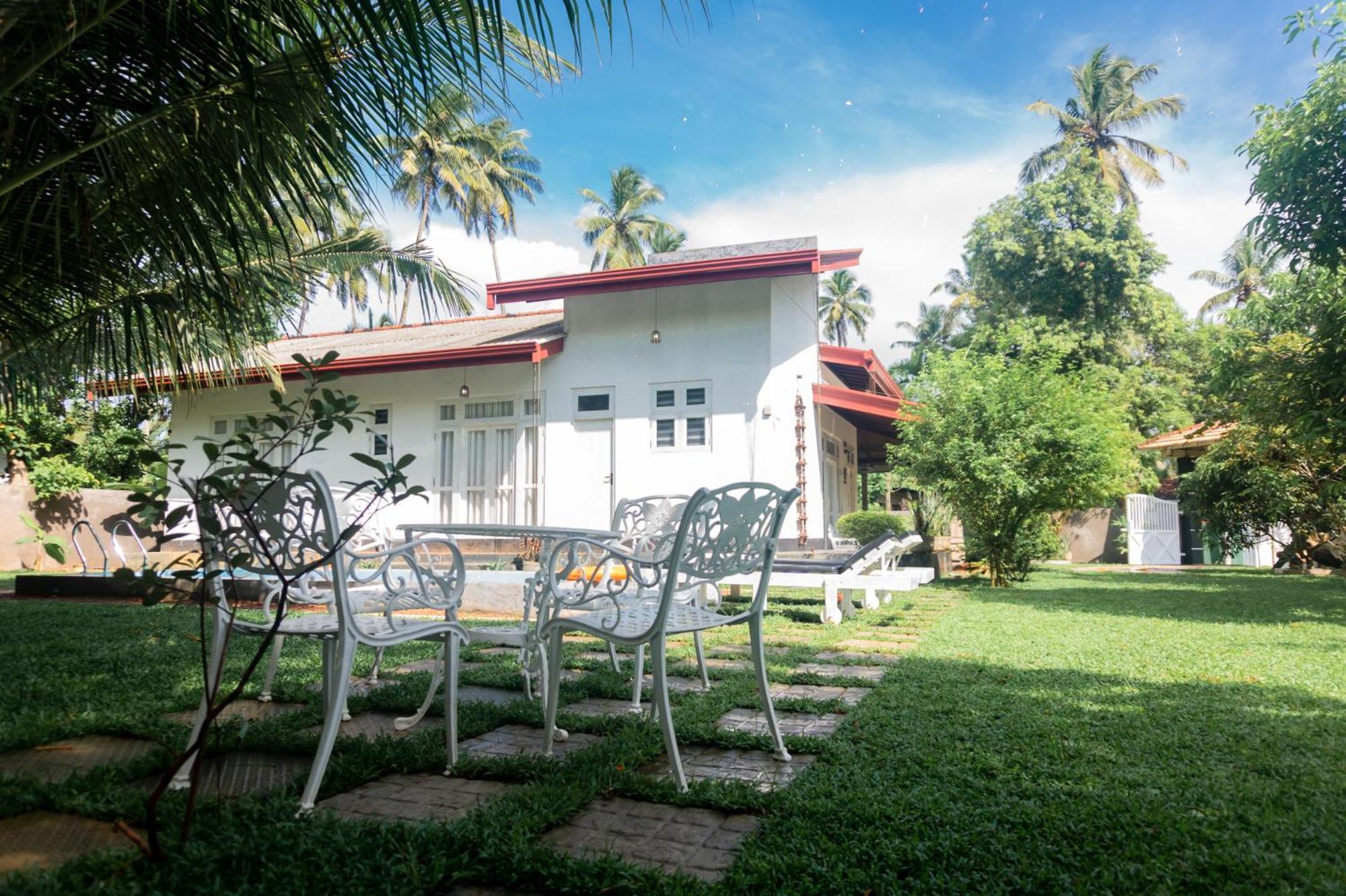 Villa Tropical Oasis บาลาปิตียา ภายนอก รูปภาพ