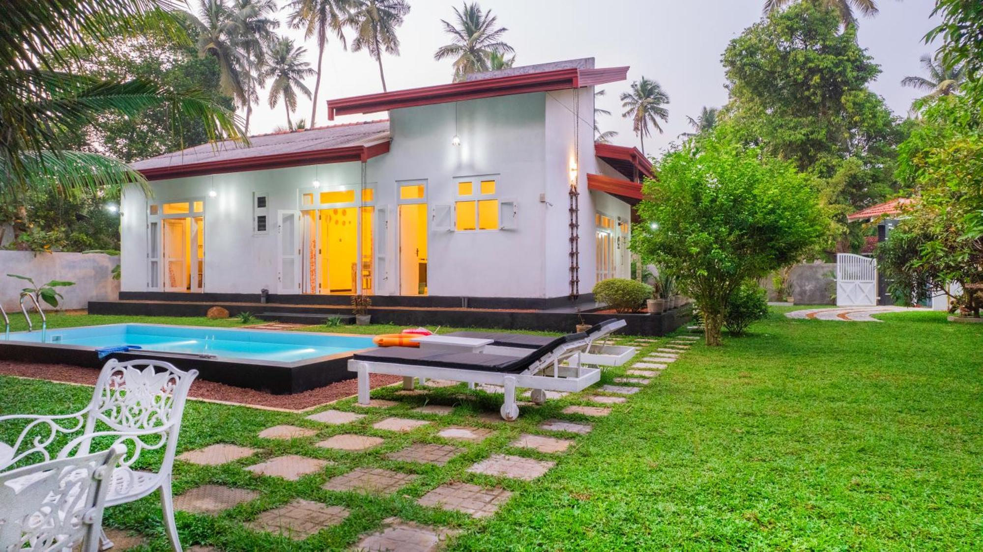 Villa Tropical Oasis บาลาปิตียา ภายนอก รูปภาพ