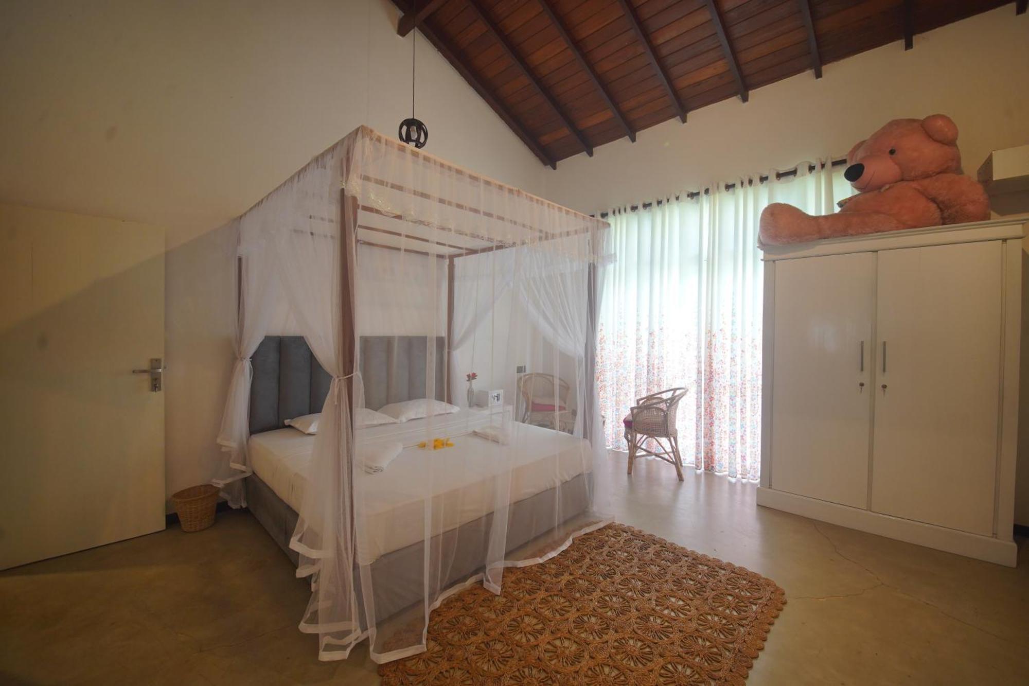 Villa Tropical Oasis บาลาปิตียา ภายนอก รูปภาพ